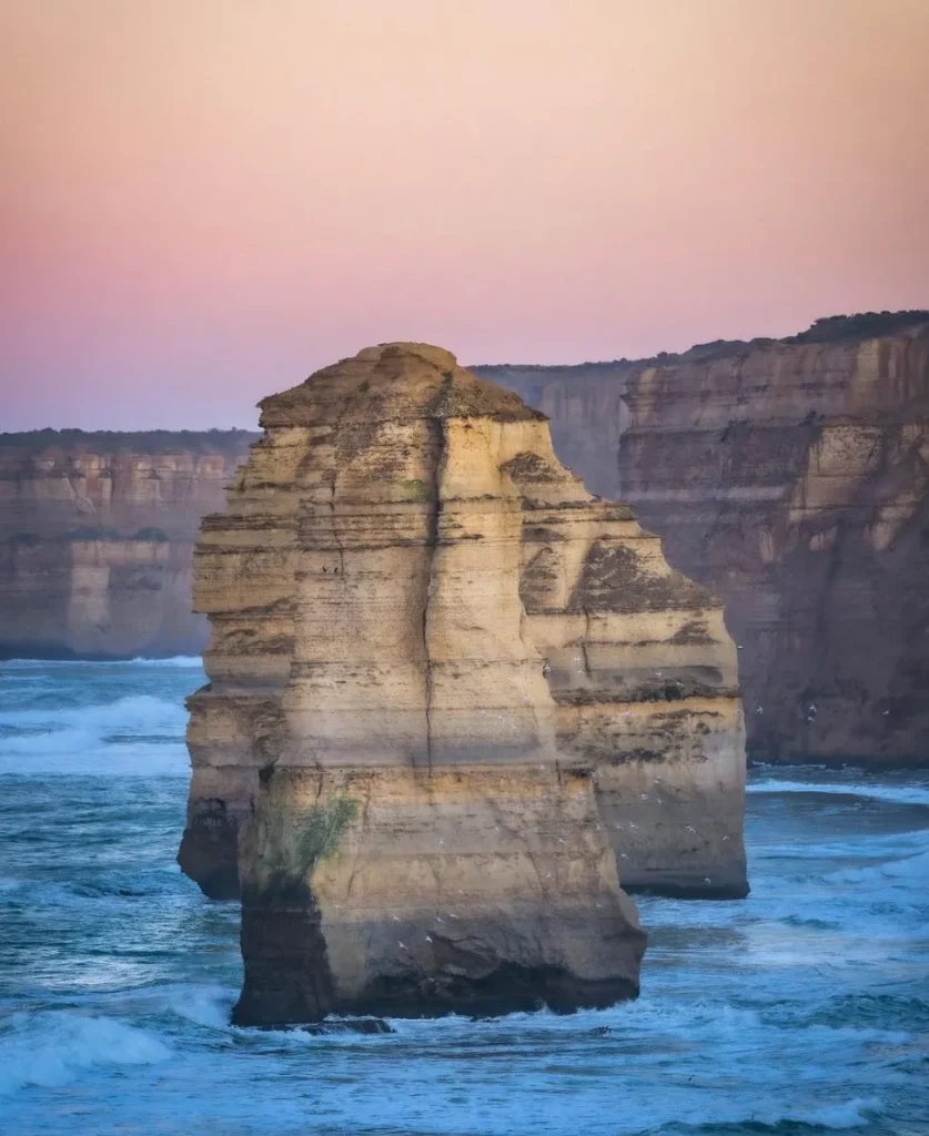 Exploring the Coastal Towns Along the Great Ocean Road