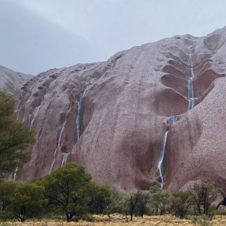 things to do in ayers rock